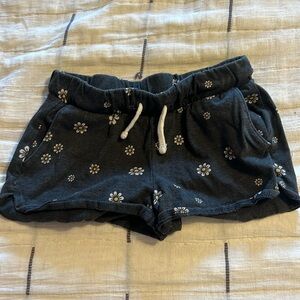 Old Navy girls 6-7 sunflower shorts